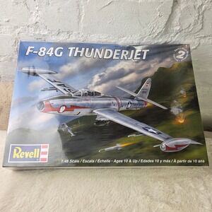 Revell F84G Thunderjet 1:48 Scale Model Airplane Kit Skill Level 2‎ Ages 10